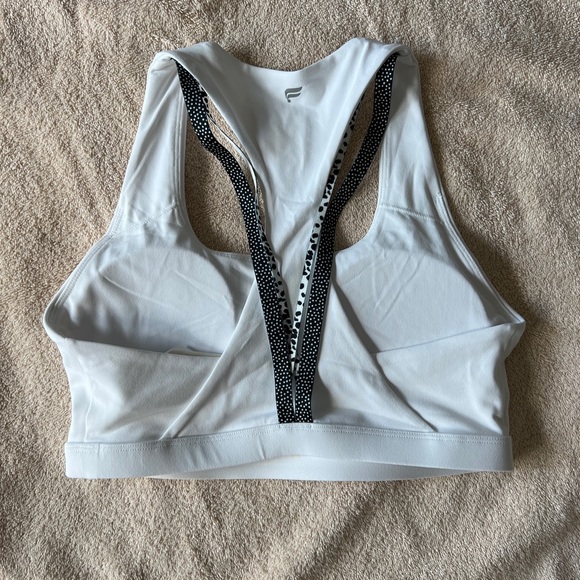 Fabletics Boost Medium Impact Sports Bra - Picture 6 of 6